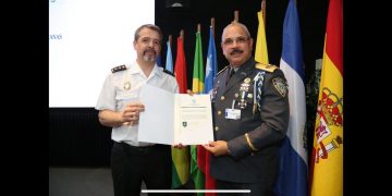 Rector del IPES participa en exitoso curso de alto mando de Policías Iberoamericanas en España