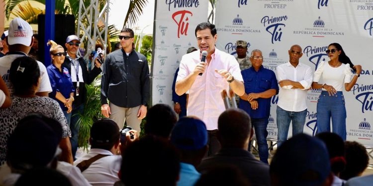 Roberto Ángel afirma acciones sociales de Abinader impactan la vida de miles de personas región Este