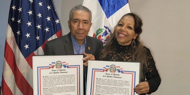 Periodistas reconocidos en FL por Cámara Diputados: “Diáspora en EEUU se visibiliza”