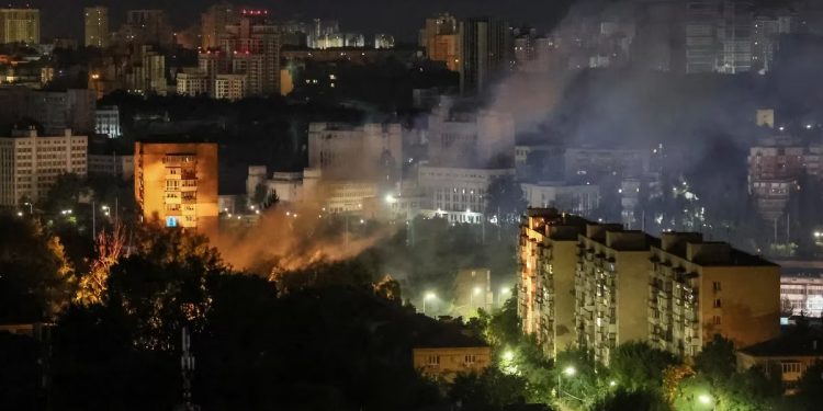 Rusia lanzó un ataque contra Kiev tras la ratificación del apoyo de la OTAN a Ucrania