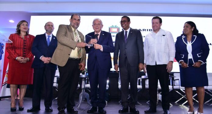 Exalcalde Tomás Regalado resalta rol de la política en gobiernos municipales AL