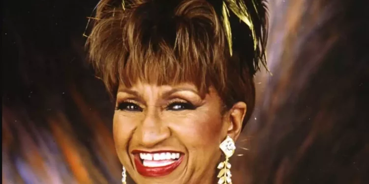 La moneda de 25 centavos de dólar en honor a Celia Cruz y su grito, “¡Azúcar!”