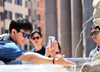 El calor extremo sacude el hemisferio norte, con temperaturas de más de 50 °C