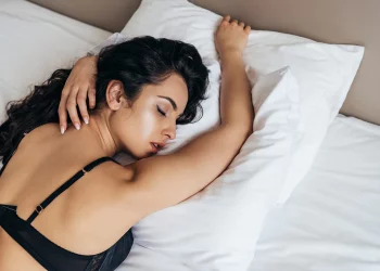 Dormir en plena ola de calor y sin aire: es posible si sabes cómo