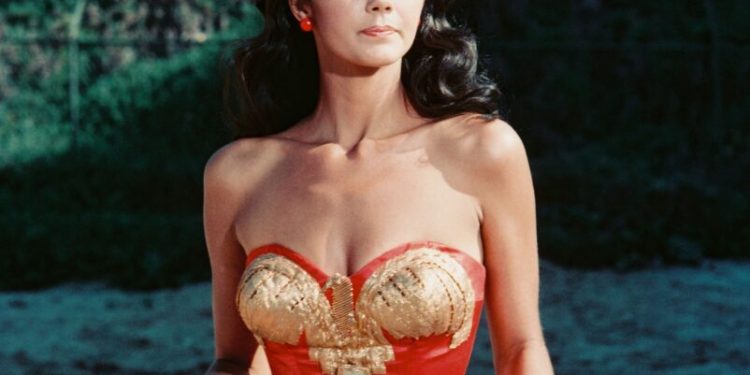 Abusos sexuales y alcoholismo, los sufrimientos de la Mujer Maravilla detrás de las luces de Hollywood