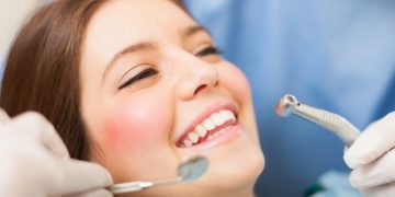 ¿Hacerse muchas limpiezas dentales desgasta los dientes?