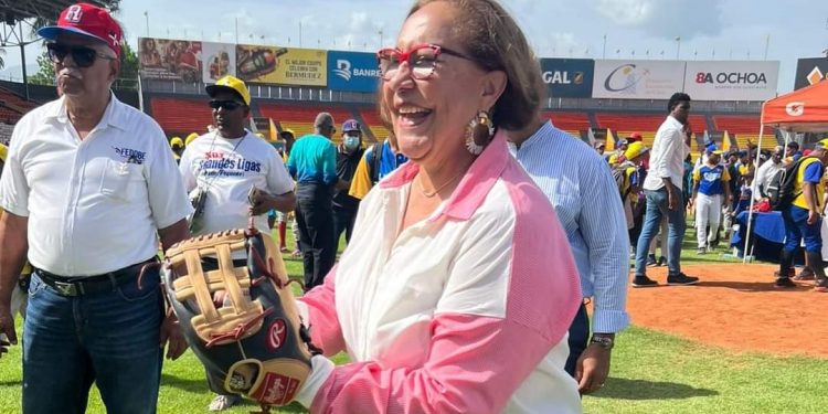 Comenzó Torneo de Béisbol Vacacional dedicado a Rosa Santos