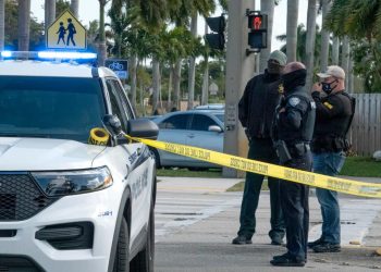 Un muerto y dos heridos durante un tiroteo en un local de Walmart en Florida