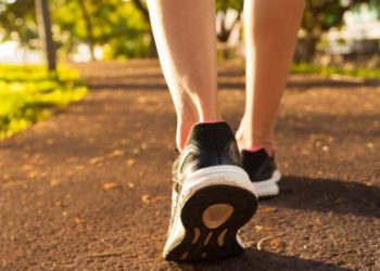 ¿Es suficiente andar 10.000 pasos al día?