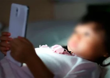 China prohibirá a los menores de 18 años conectarse a internet de noche