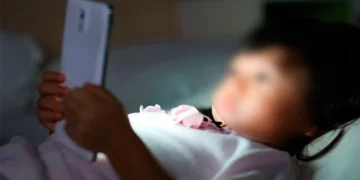 China prohibirá a los menores de 18 años conectarse a internet de noche