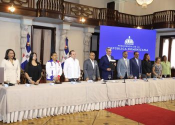 Presidente Abinader encabeza promulgación de la Ley que reconoce la lengua de señas en la RD
