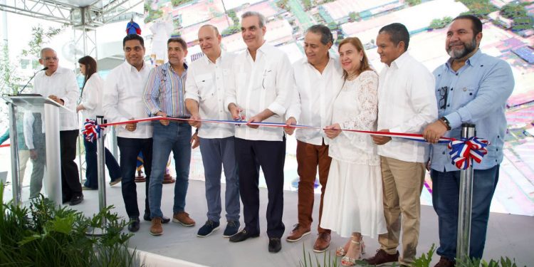 Presidente Abinader inaugura 7 obras en Bonao y La Vega, tres centros educativos y dos nuevas instalaciones de INFOTEP