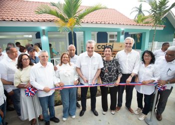 El presidente Abinader inaugura un CAIPI en Los MIna Sur