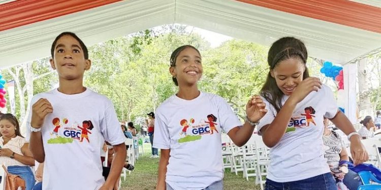 Cientos de niños disfrutan día infantil “Vacaciones con GBC” en Santiago