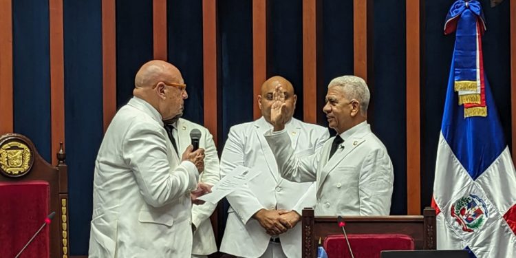 El Senado juramenta nuevo bufete directivo