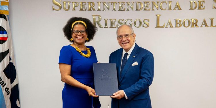 ONE y SISALRIL firman convenio de colaboración interinstitucional