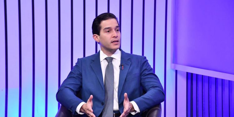 Francisco Guillén asegura que reducir garantías del Código Procesal Penal atenta contra la democracia