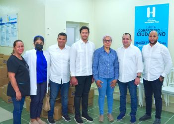 Fundación Raymond Rodríguez dona insumos médicos para atender heridos por explosión en San Cristóbal