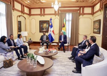 Gobierno dominicano y de Guyana firman acuerdos de exploración de petróleo, refinería y producción agrícola