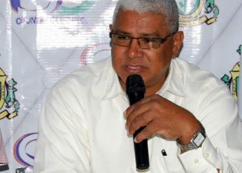 Guillermo Ottenwalder, exviceministro de Deporte, renuncia al PLD