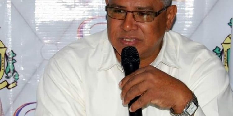 Guillermo Ottenwalder, exviceministro de Deporte, renuncia al PLD