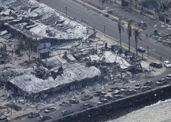 La devastación de Hawaii, en imágenes: cómo el incendio convirtió un soñado destino turístico en un paisaje desolado y carbonizado