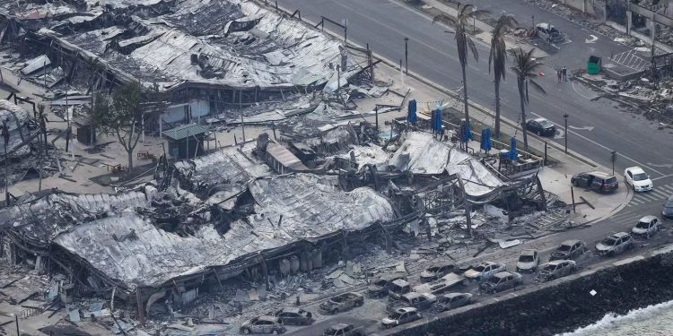La devastación de Hawaii, en imágenes: cómo el incendio convirtió un soñado destino turístico en un paisaje desolado y carbonizado