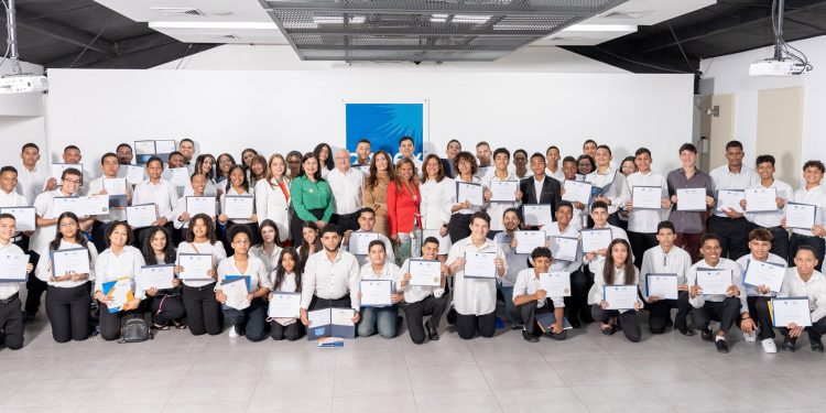 Jóvenes Dominicanos Prefieren Invertir su Verano Capacitándose en Tecnología en Capex