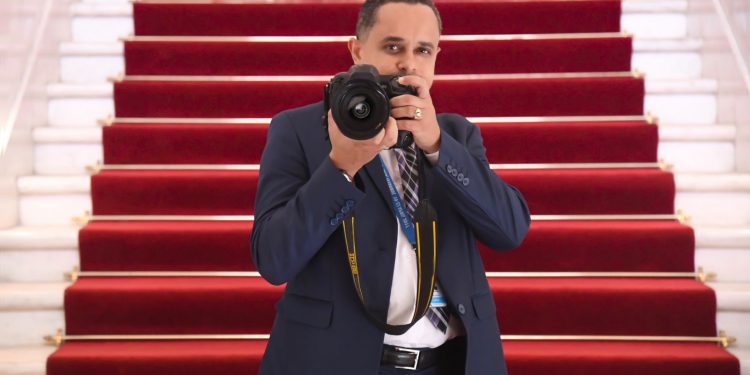 El Consulado General de RD en NY y el Ministerio de Cultura presentan la Exposición Fotográfica «Caras Conocidas»