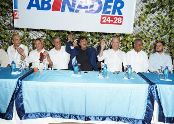 Movimiento Caminando con Abinader ofrece apoyo aspirantes alcalde y diputados por Santiago