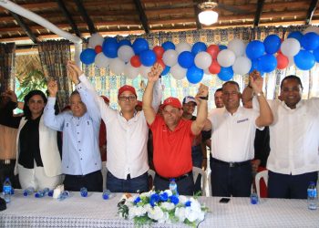 Orlando Rosado y dirigentes del PRSC respaldan candidatura a senador de Fredy Fernández en Hermanas Mirabal