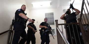 Evacuaron el Senado de EEUU: intentan determinar si hay un hombre armado