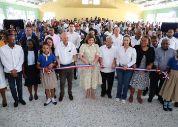 Vicepresidenta Raquel Peña afirma Gobierno mejora red de escuelas públicas para que niños y jóvenes tengan educación de calidad