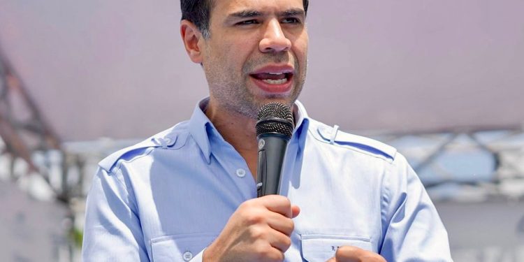 Roberto Ángel anuncia construcción Plaza en memoria de víctimas de explosión en San Cristóbal