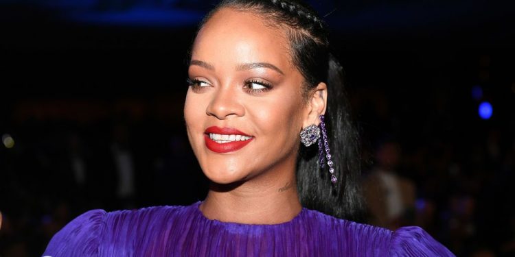 Rihanna da a luz a su segundo bebé: una niña