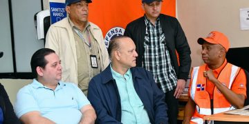 Ulises Rodríguez ofrece apoyo a entidades de socorro en Santiago, ante el paso de la tormenta tropical Franklin