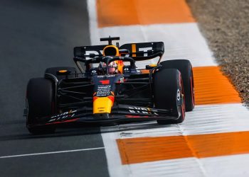 Verstappen revienta la pole en la carnicería de Zandvoort