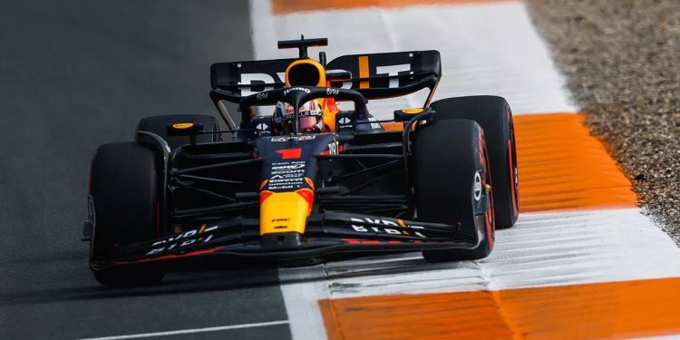 Verstappen revienta la pole en la carnicería de Zandvoort