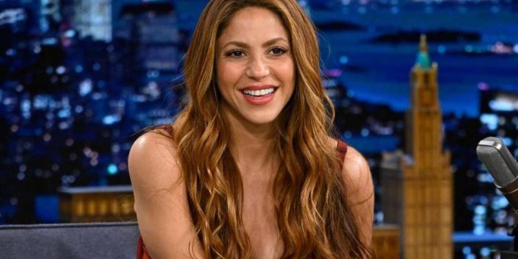 El afán de los internautas en buscarle pareja a Shakira