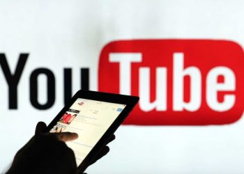¡Buscar canciones tarareandolas en YouTube!