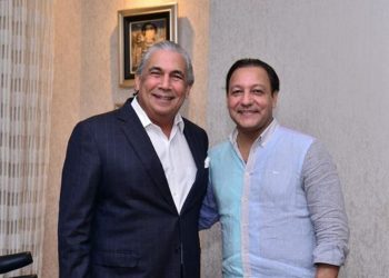 Exsenador Carlos Castillo anuncia su renuncia del PLD; apoyará Abinader