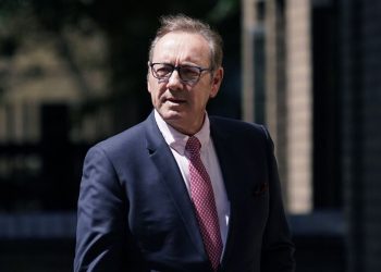 Tras ser absuelto en los juicios por acoso sexual, Kevin Spacey vuelve a la pantalla: dónde se lo podrá ver