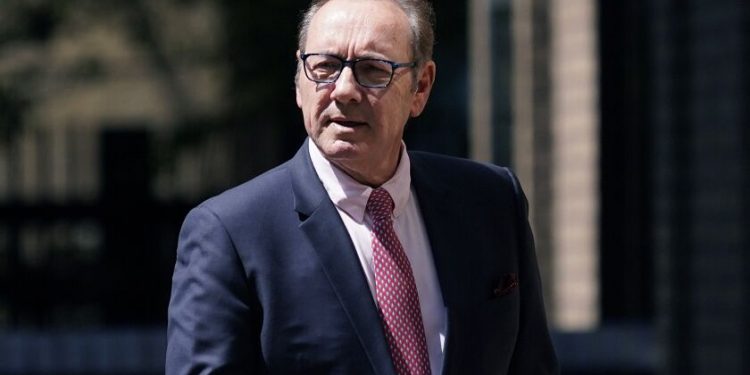 Tras ser absuelto en los juicios por acoso sexual, Kevin Spacey vuelve a la pantalla: dónde se lo podrá ver