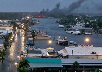 El huracán Idalia atraviesa Florida: los incendios se suman a los destrozos y las inundaciones en el norte de la península
