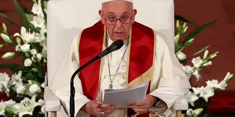 El Papa pidió escuchar a las víctimas de abusos sexuales y cuestionó a Europa por no poner fin a la guerra en Ucrania