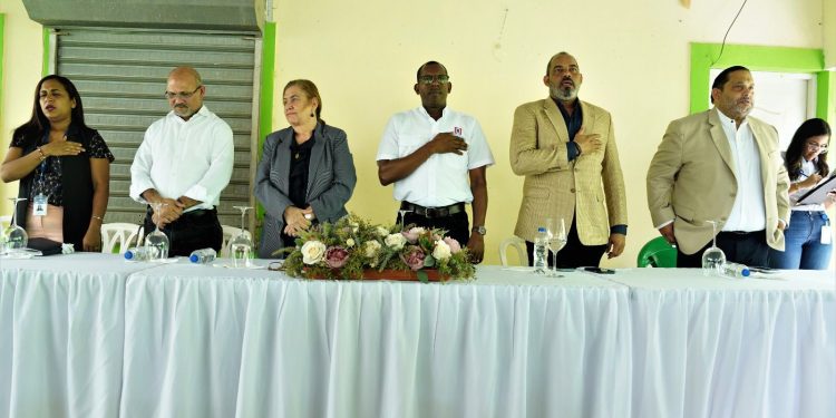 Inician trabajos de titulación en La Vega para entregar mil 500 títulos de propiedad