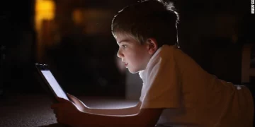 Pantallas en niños muy pequeños: ¿cuánto tiempo al día?