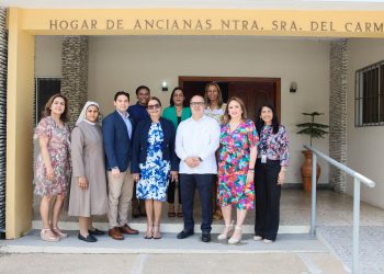 AFP Popular y UNFPA donan camas a centros de adultos mayores