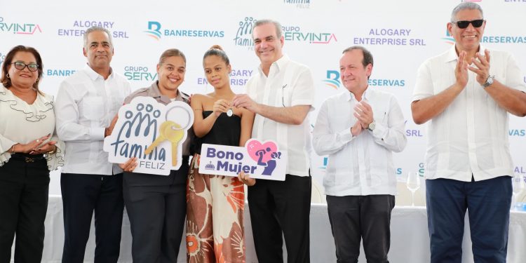 Presidente Abinader entrega 177 viviendas de Familia Feliz para completar 297 en Los Alcarrizos